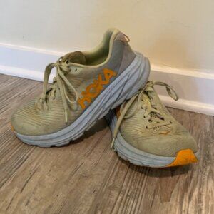 Hoka Rincon 3 (wide)